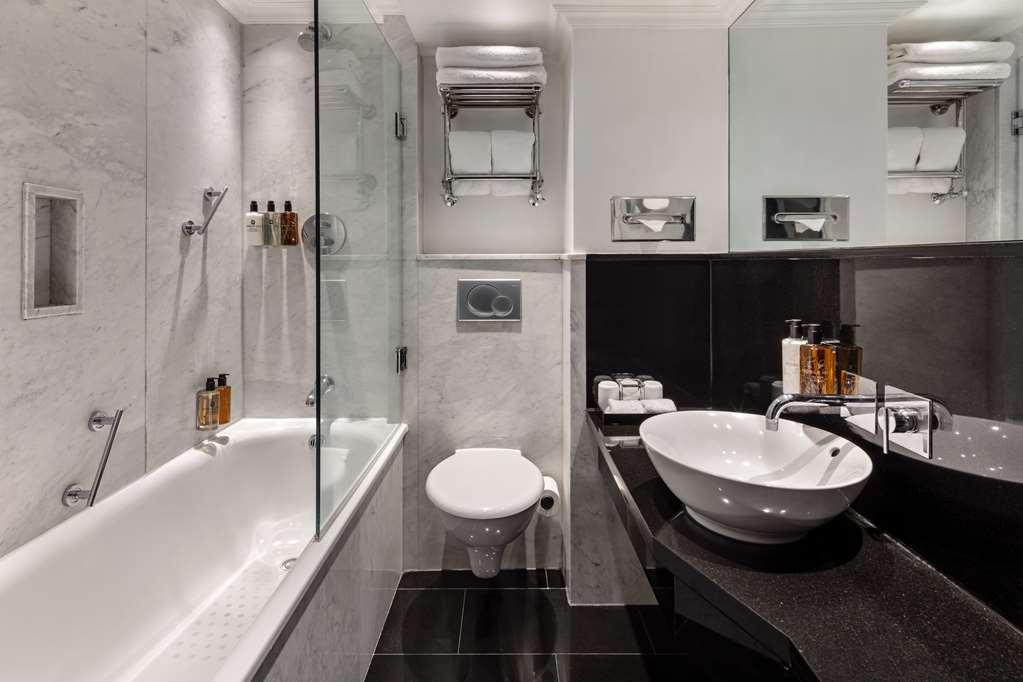 Radisson Blu Hotel, Bond Street
