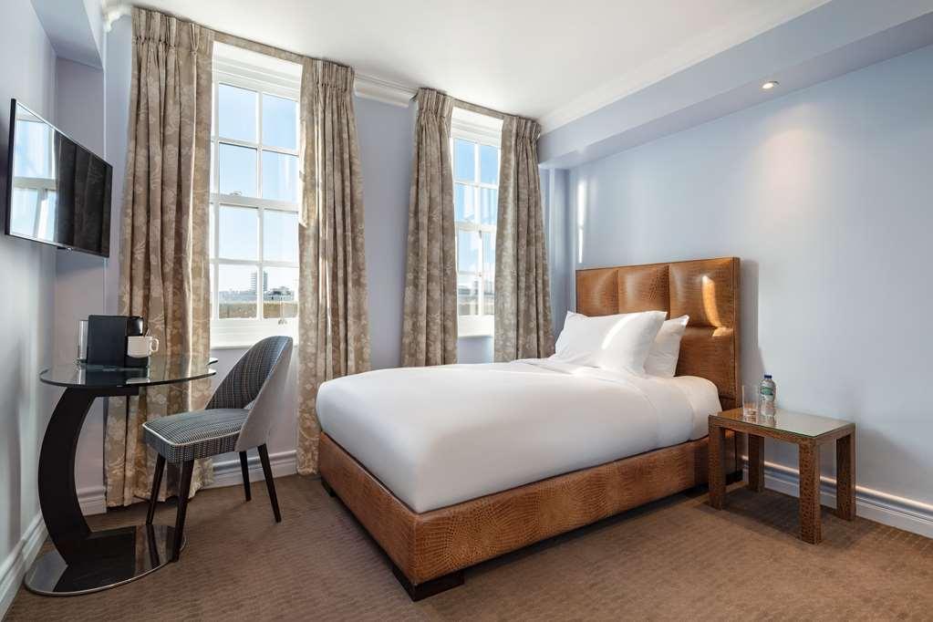 Radisson Blu Hotel, Bond Street Hotel 4*
